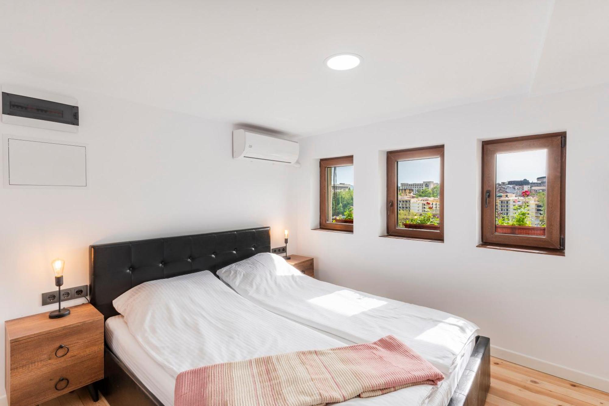 Bobevata Guest House - Floor 1 - Stunning View Old Town Велико-Тырново Экстерьер фото