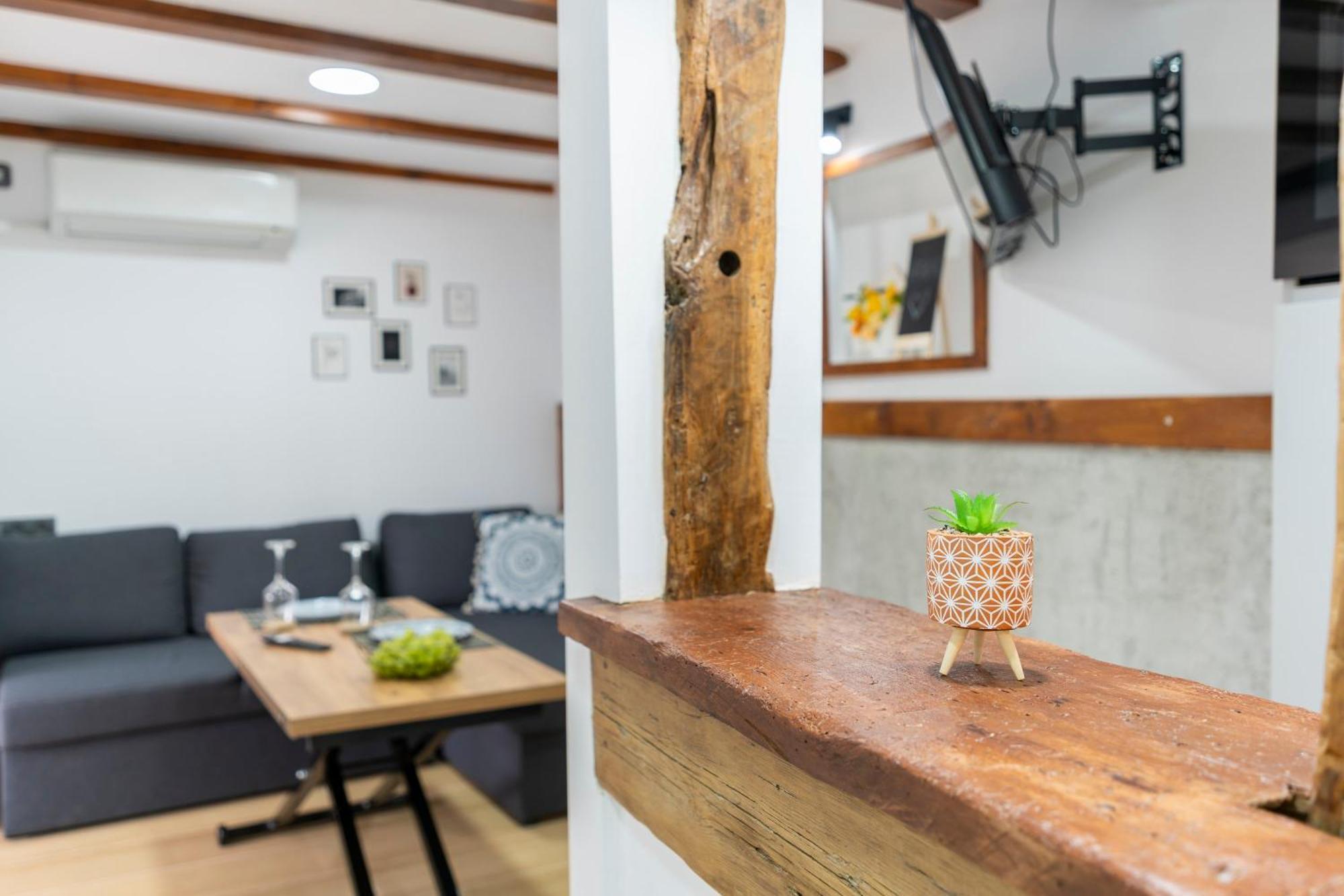 Bobevata Guest House - Floor 1 - Stunning View Old Town Велико-Тырново Экстерьер фото