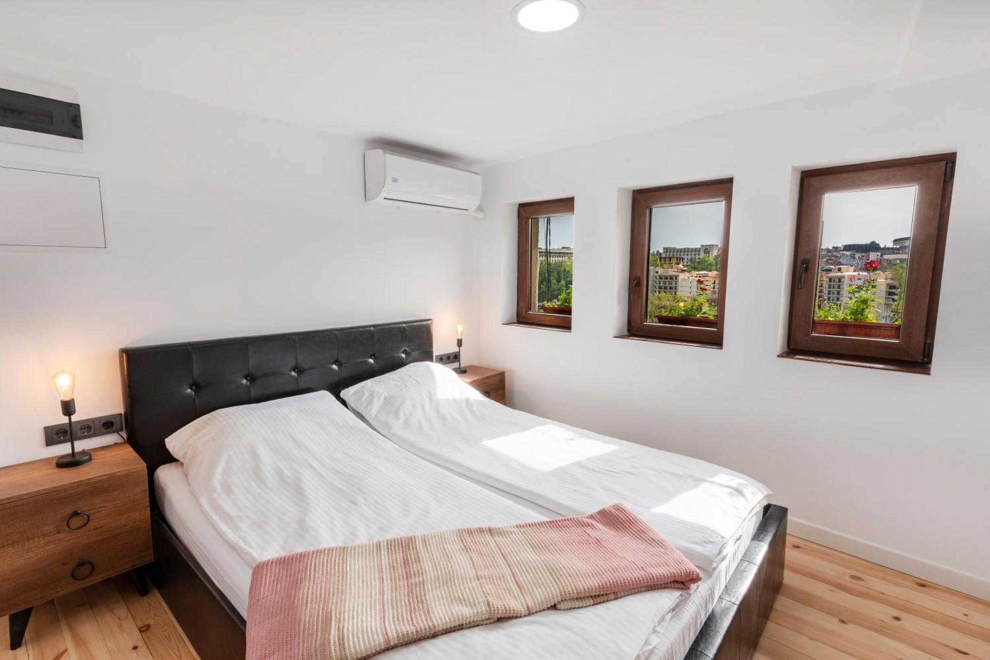 Bobevata Guest House - Floor 1 - Stunning View Old Town Велико-Тырново Экстерьер фото